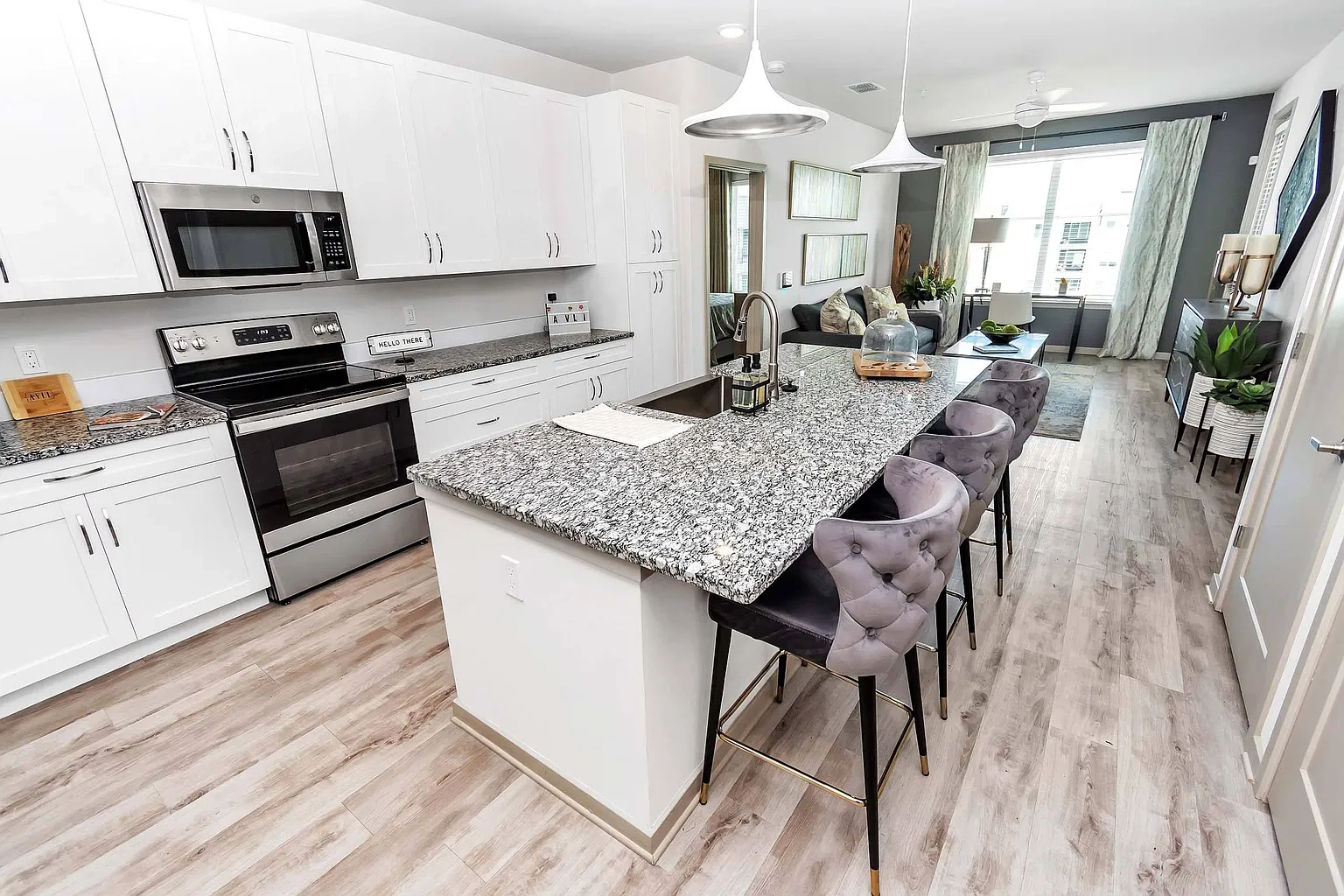 AVLI AT CROSSTOWN CENTER APARTMENTS – photo 4