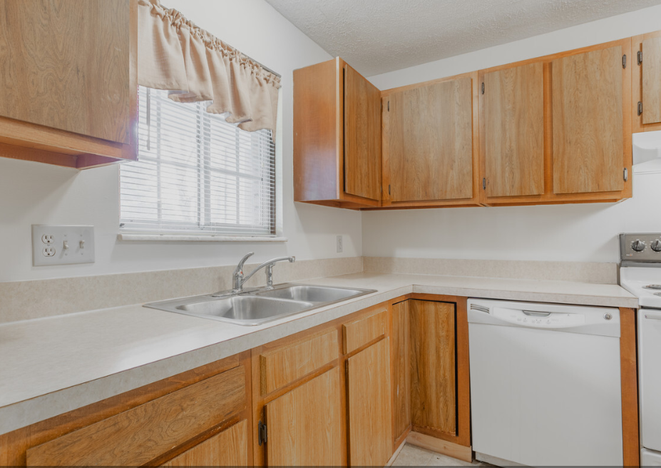 985 Wadsworth Rd – photo 5