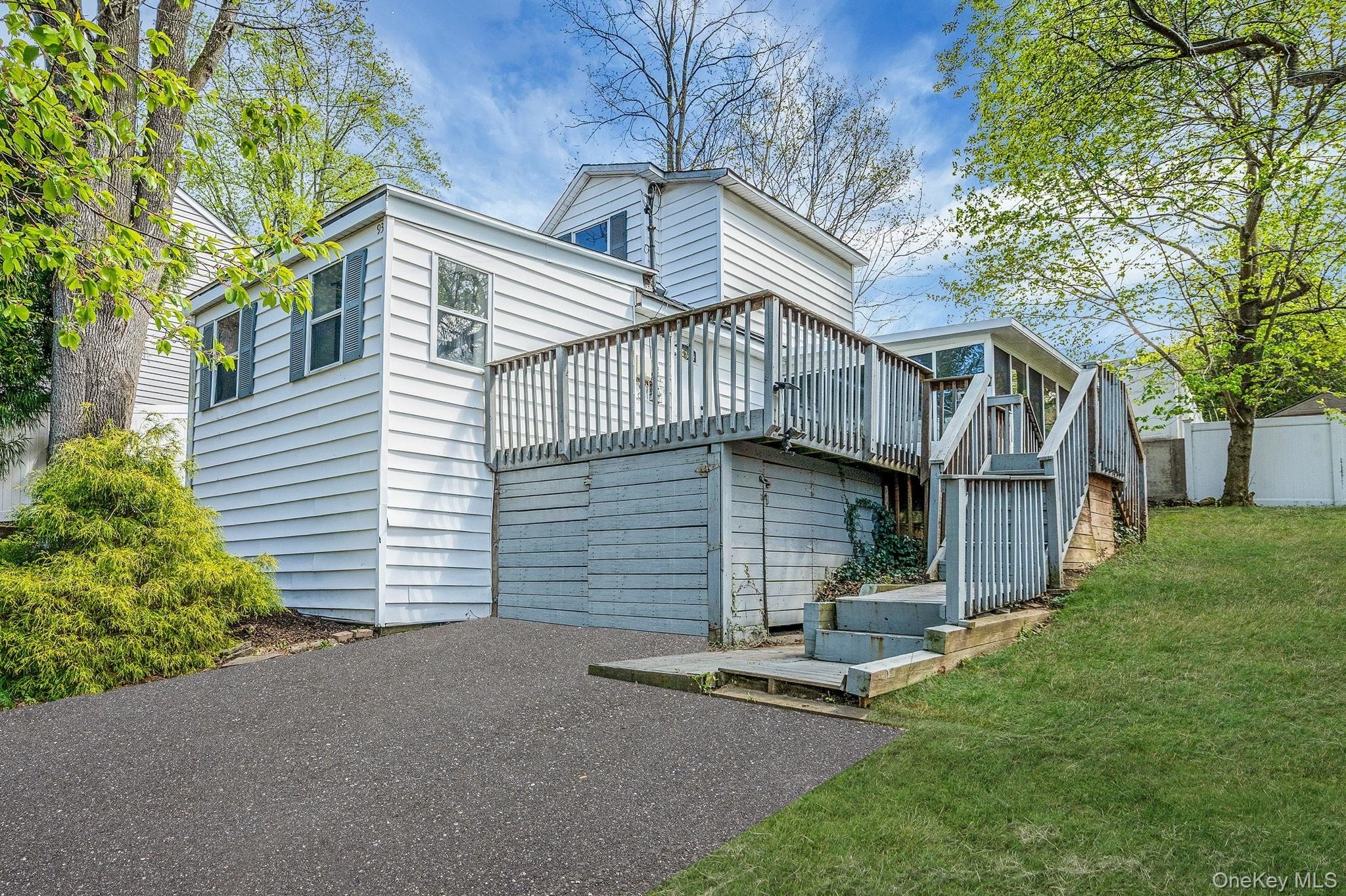 93 Maple Rd – photo 1