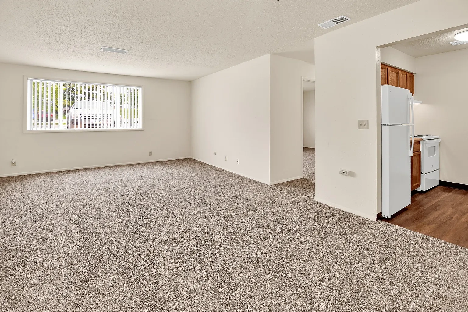 Kimberly Club Apartments – photo 3