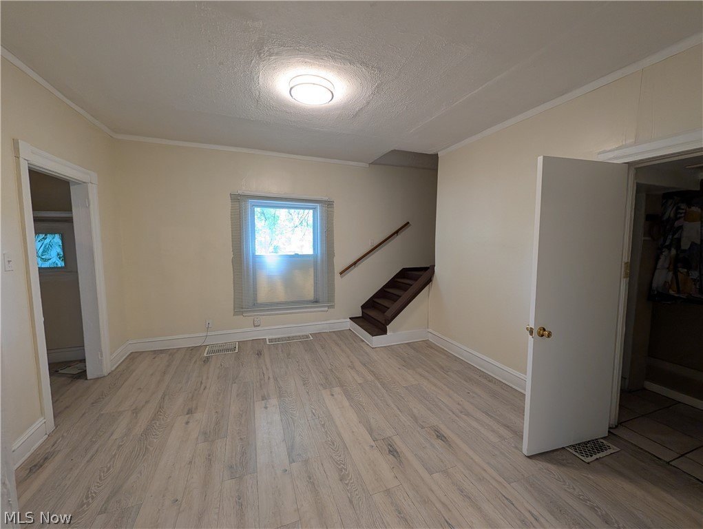 545 W 36th St – photo 5