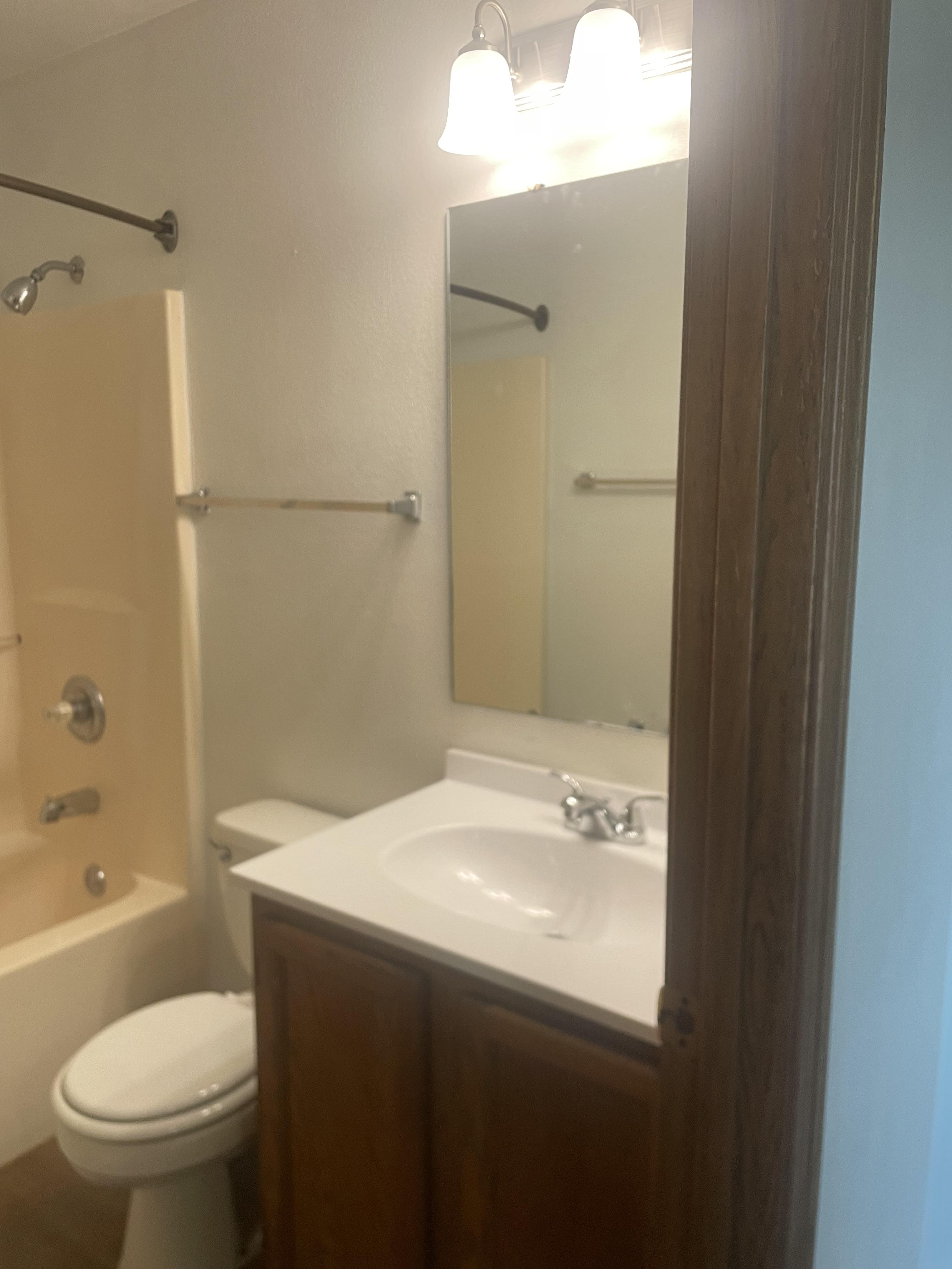 2612 Eastview Dr unit 0 – photo 4