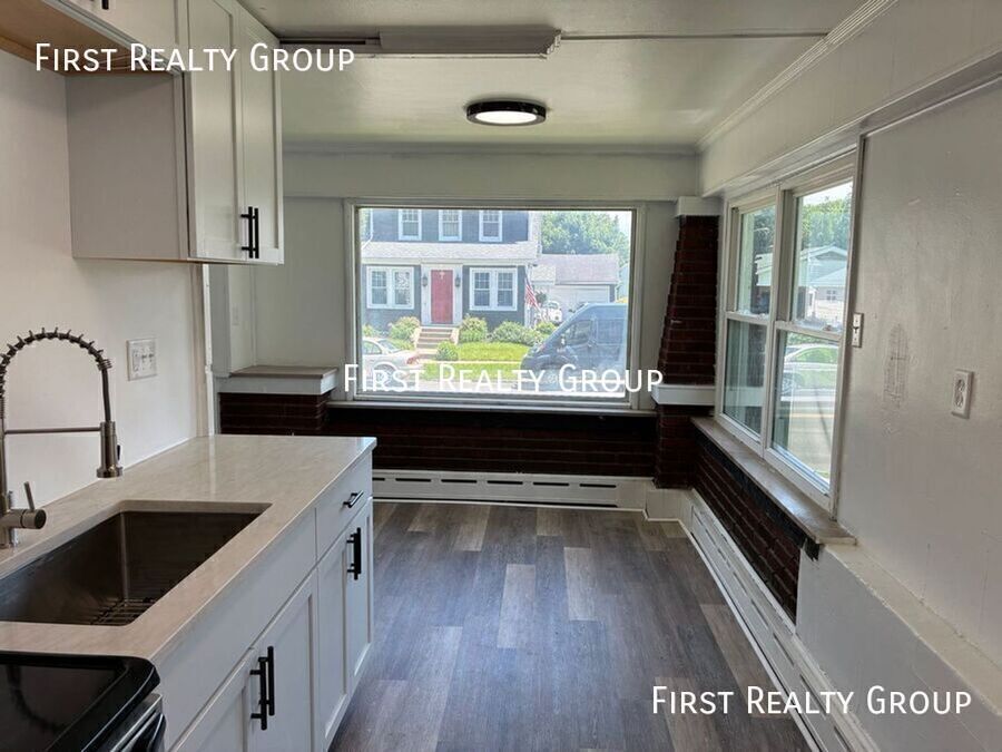 908 Washington Ave – photo 4