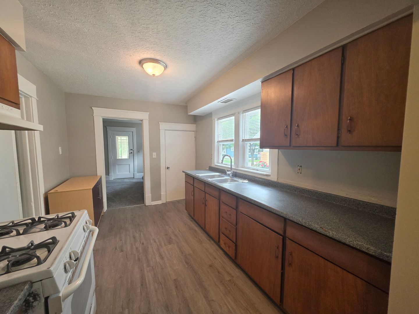 2279 13th St SW – photo 3