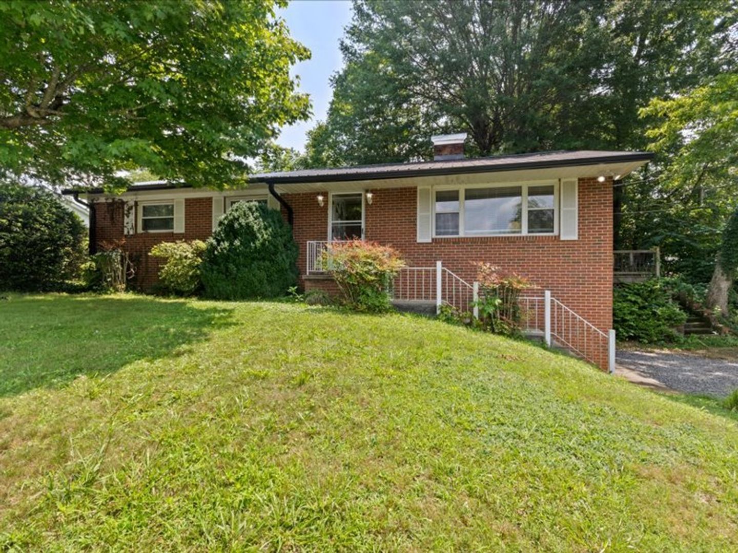 549 N Country Club Rd – photo 1