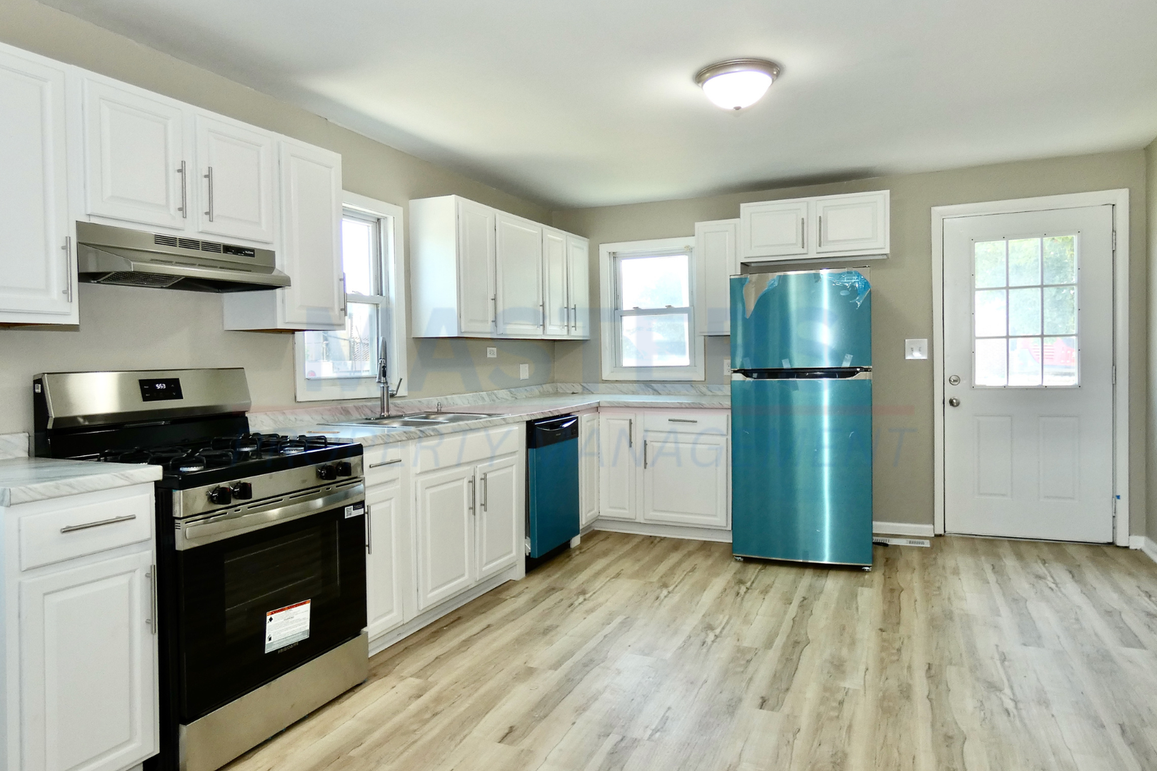 2163 Hoops Dr – photo 4