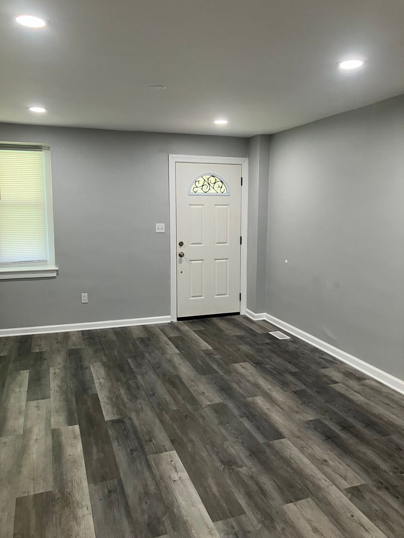 5049 Chalgrove Ave – photo 4