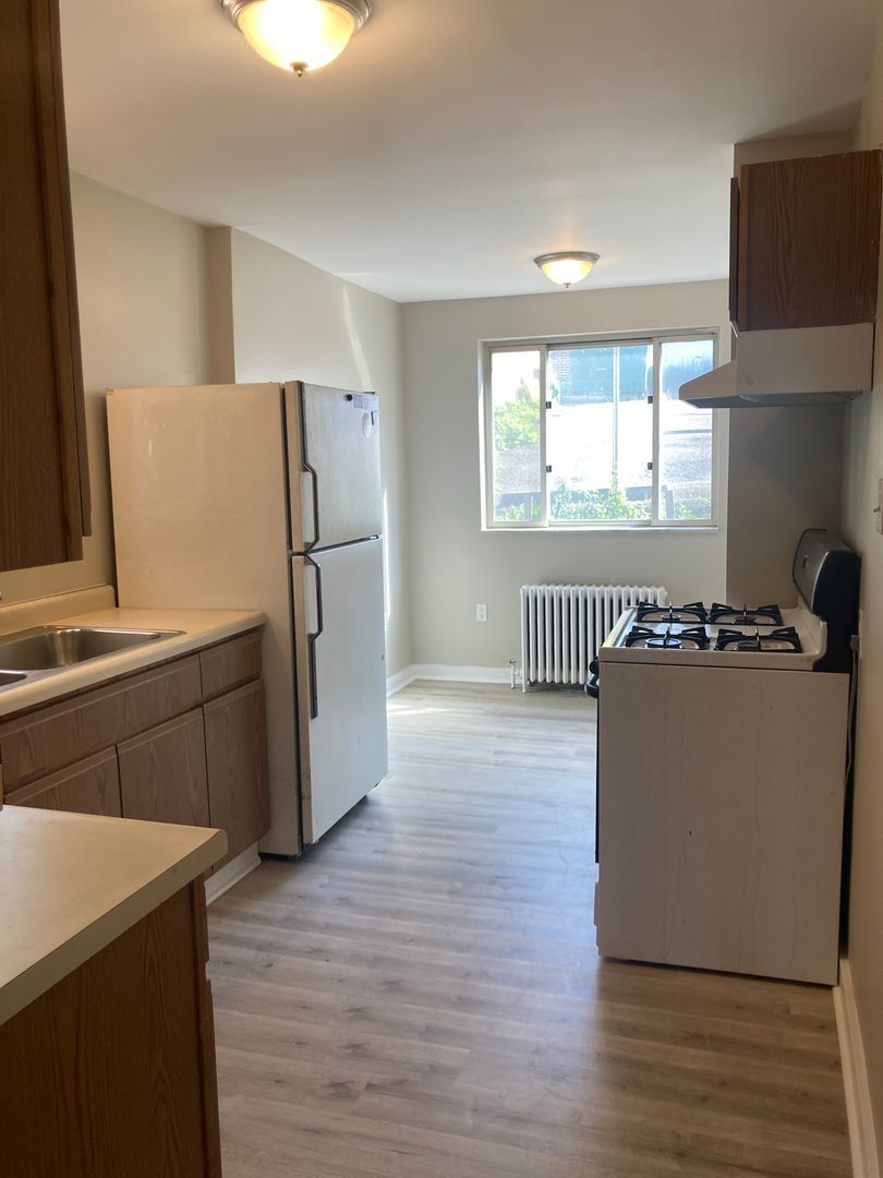 927 Brookline Blvd unit Unit 1 – photo 5