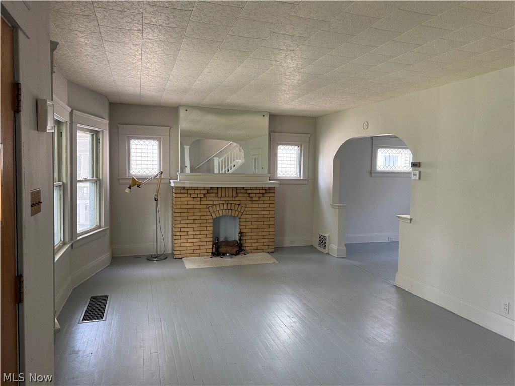 9409 Kempton Ave – photo 4