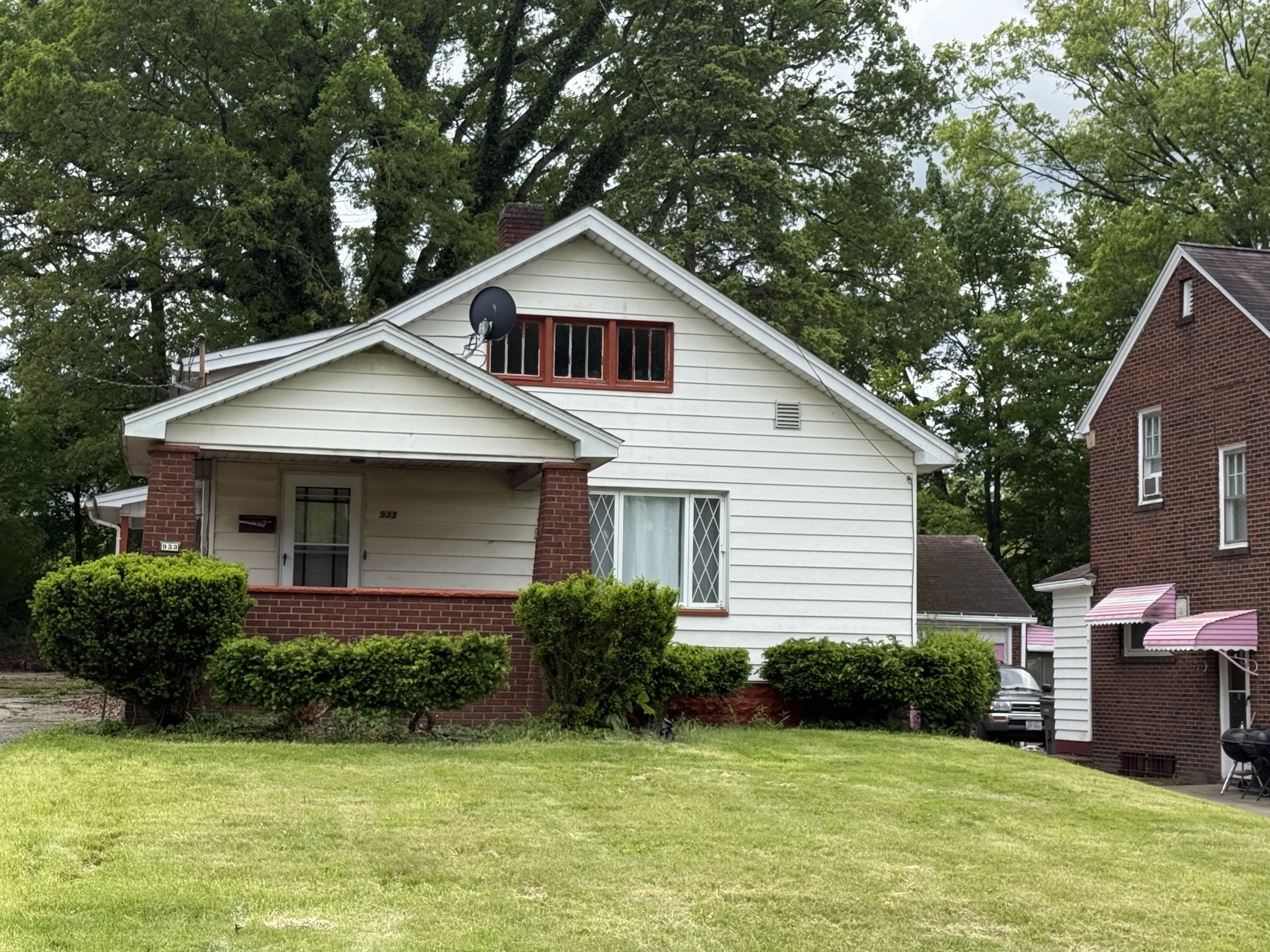 933 Winona Dr – photo 1