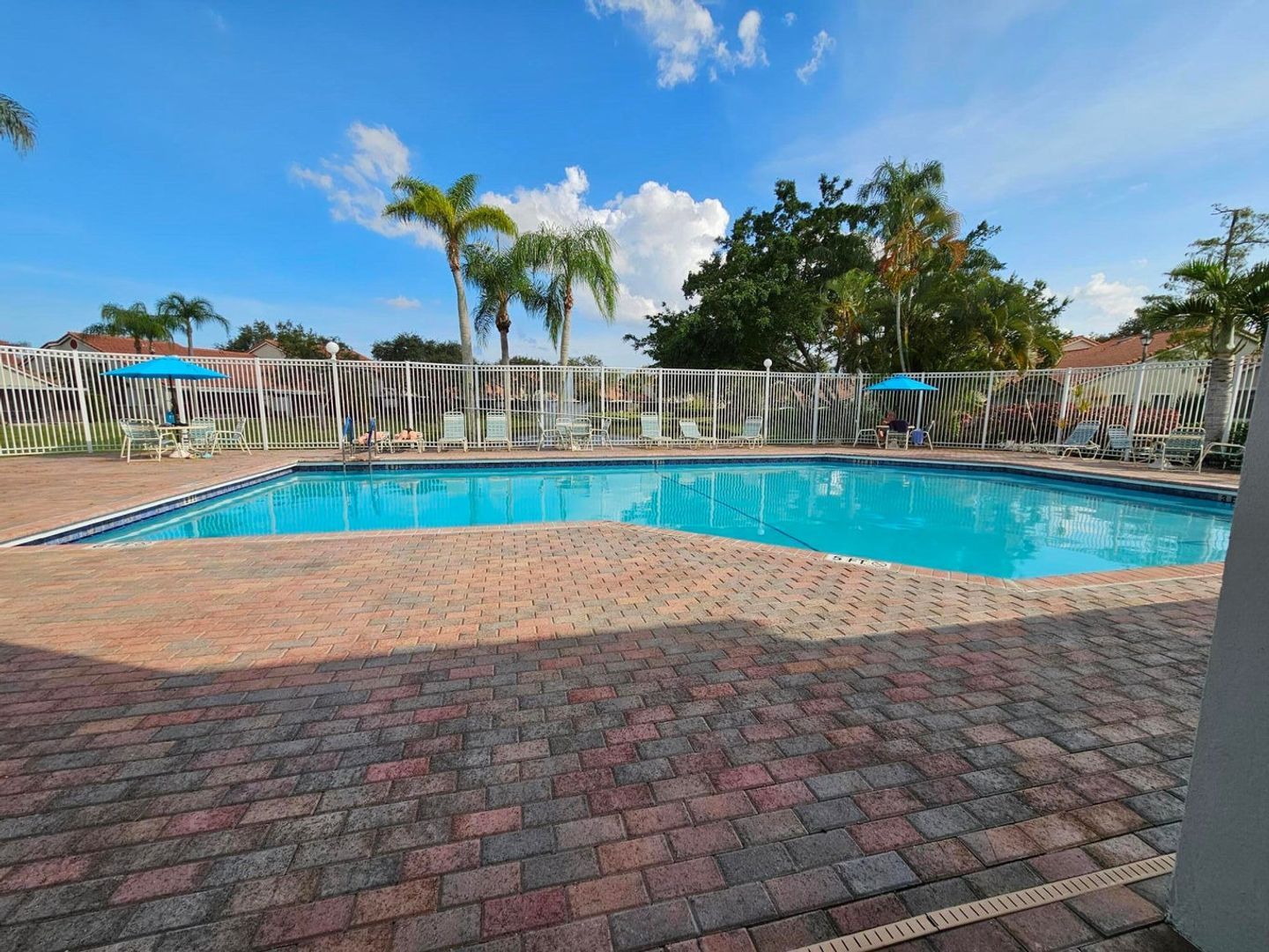 7526 Pinewalk Dr S – photo 2
