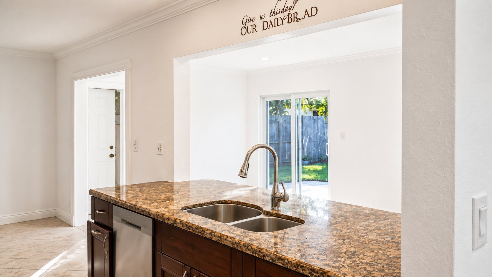 5160 SW 8th St – photo 3