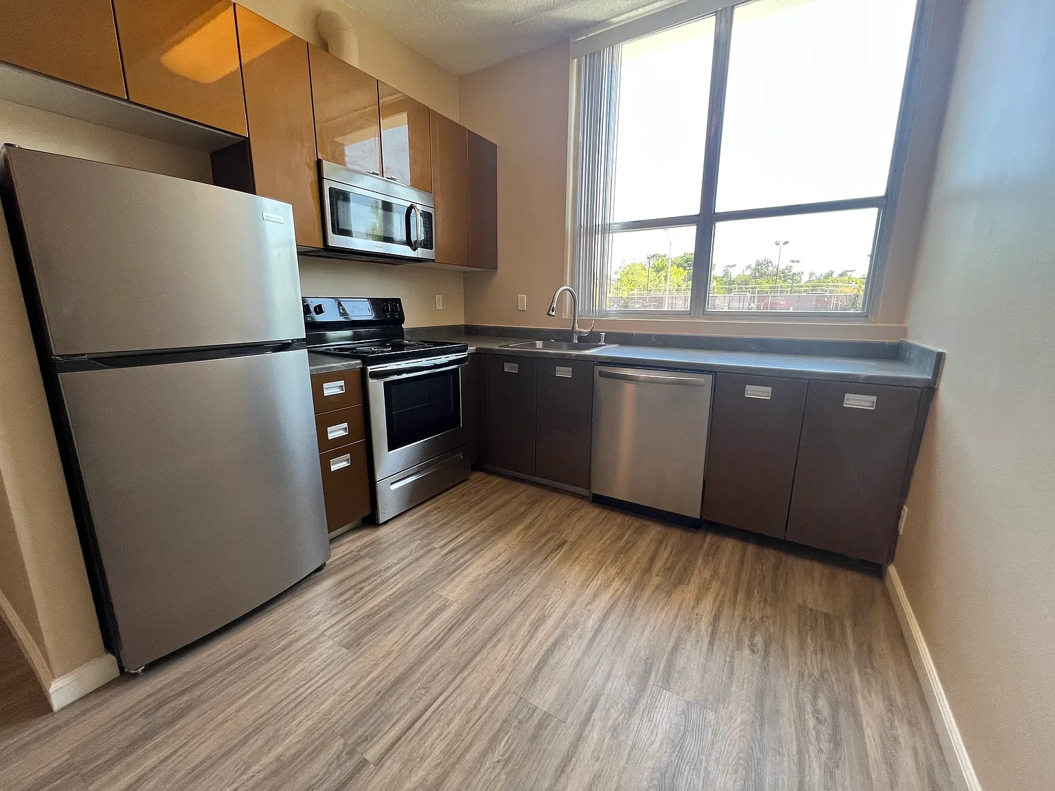 University Village – photo 3
