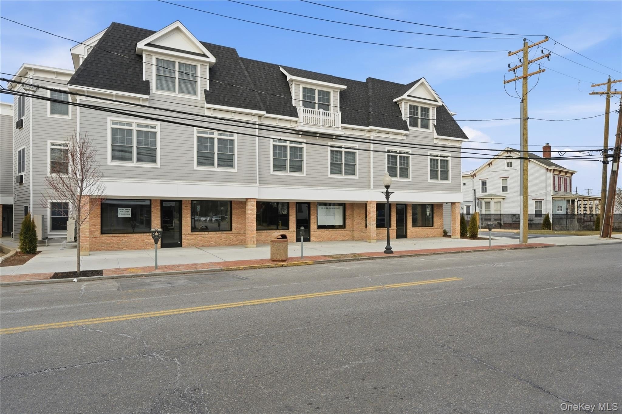 180 Deer Park Ave #301 – photo 2