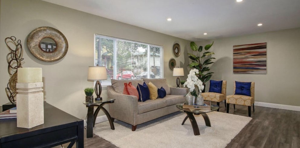 324 E Magnolia St unit 7 – photo 1