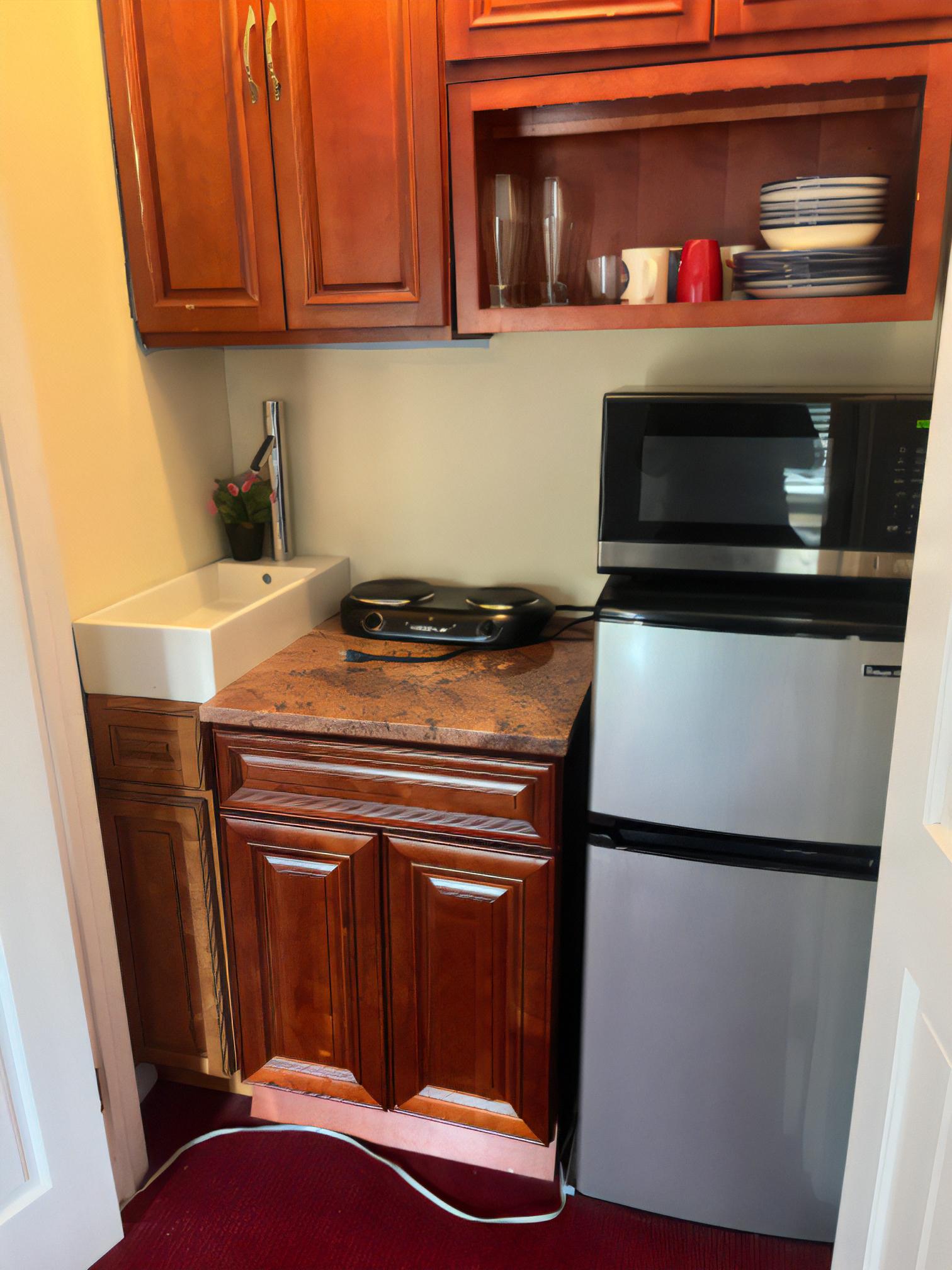 183 Lefferts Rd – photo 2