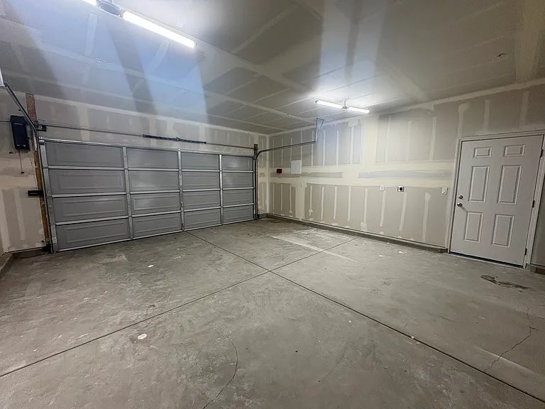 414 E Fremont St – photo 5