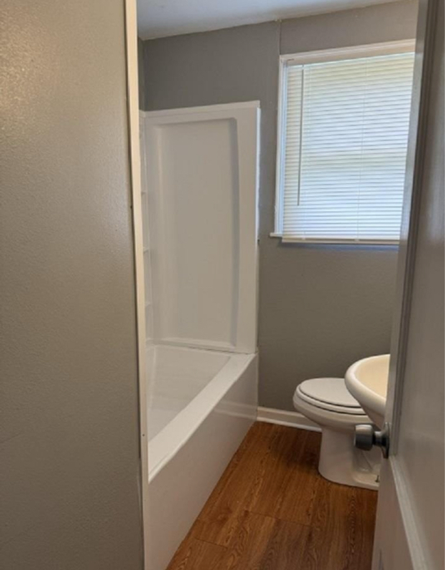 4242 Gurney St – photo 5