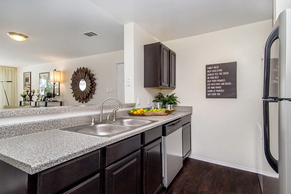 Dover Farms Apartments – photo 4