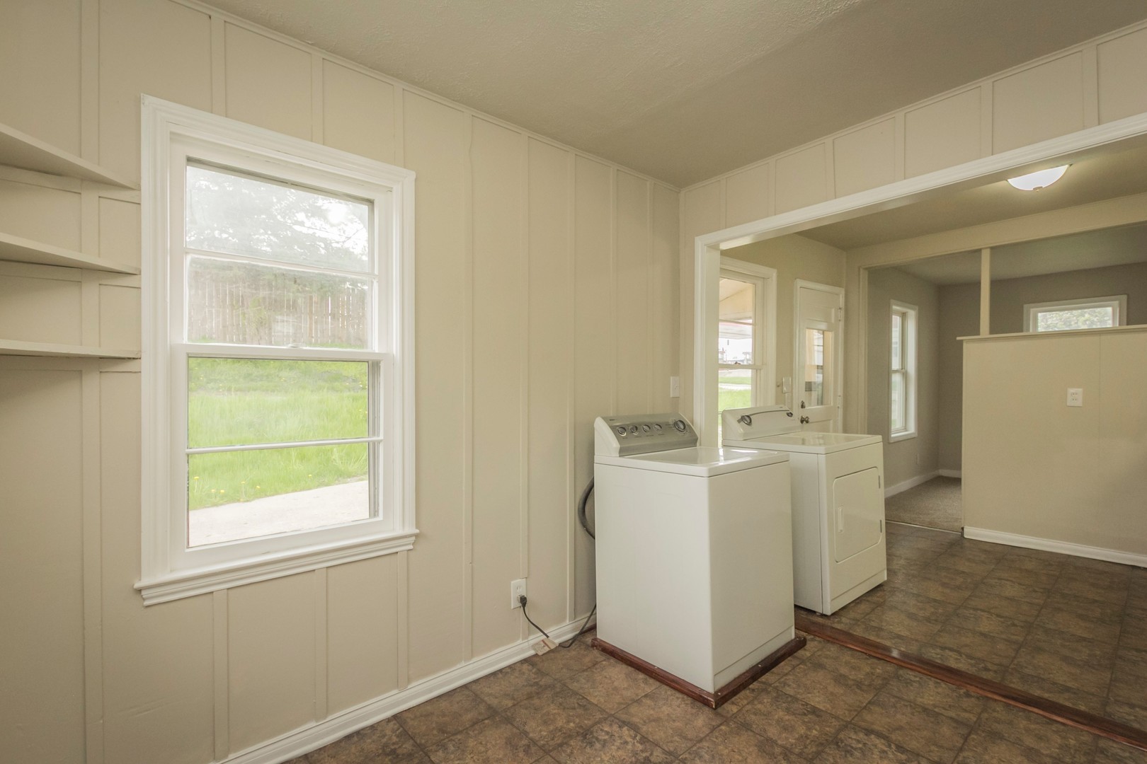 204 E Franklin Ave – photo 5