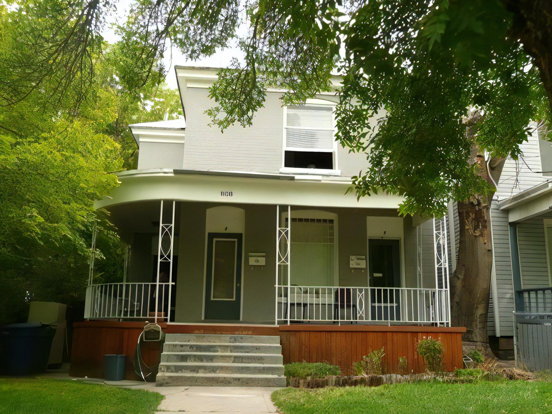 808 Park St. unit 808 S Park St – photo 1