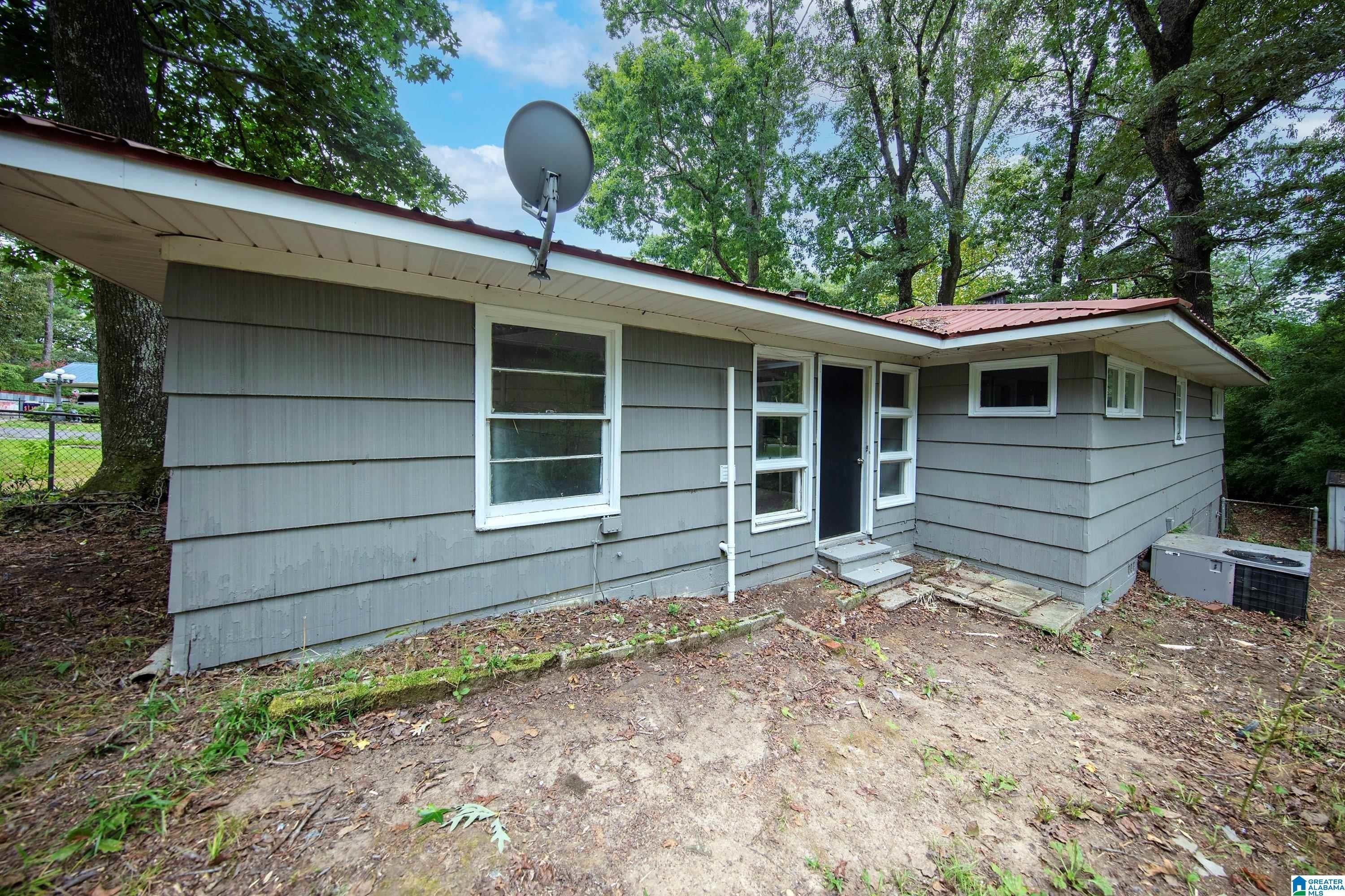 656 Kenwood Dr – photo 2