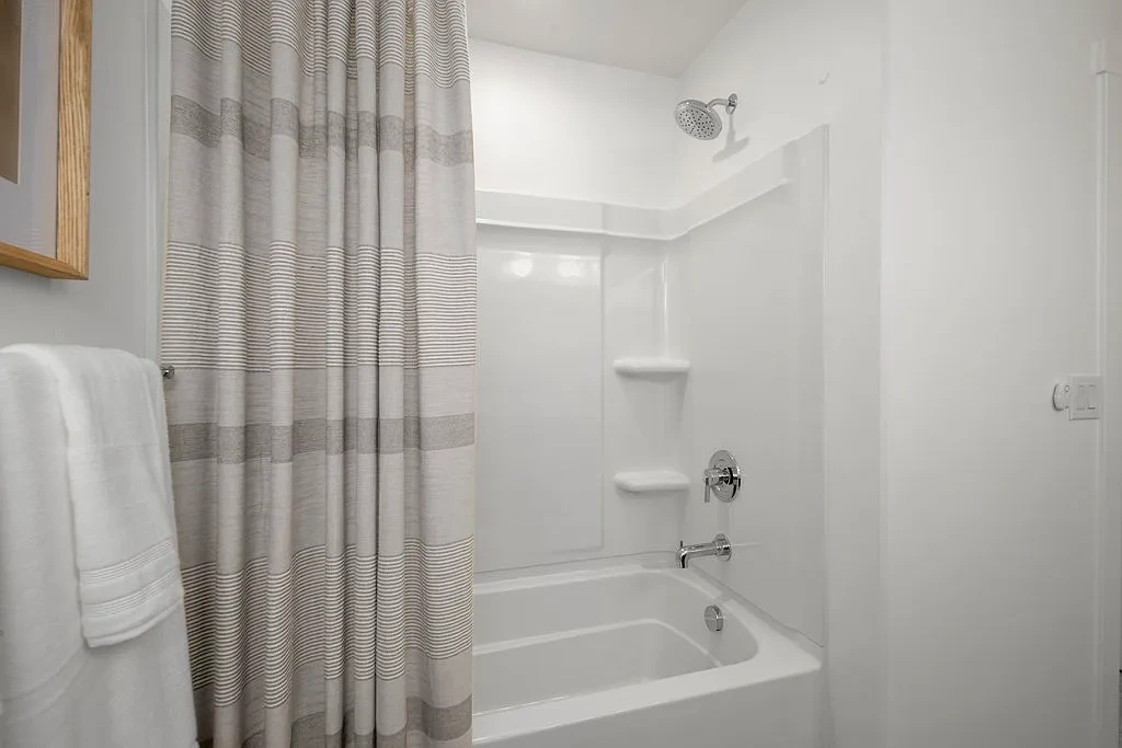 Azure Townhomes Phase I – photo 4