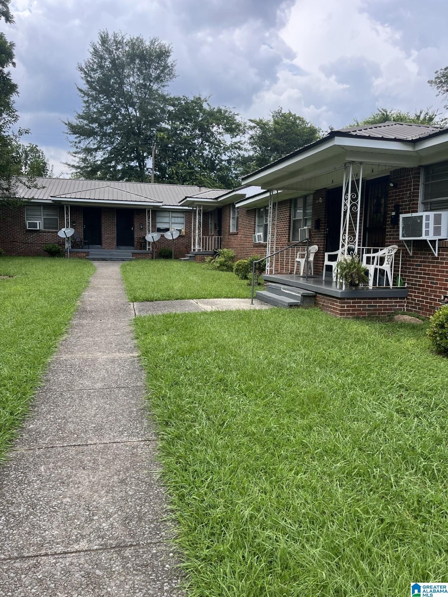 1012 33rd St SW, Birmingham – photo 1