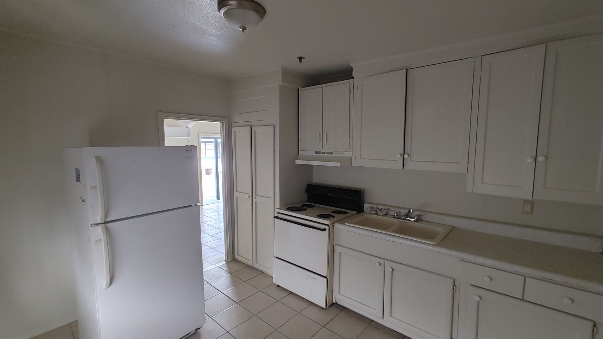 2203 S 1st Ave unit 8 – photo 3