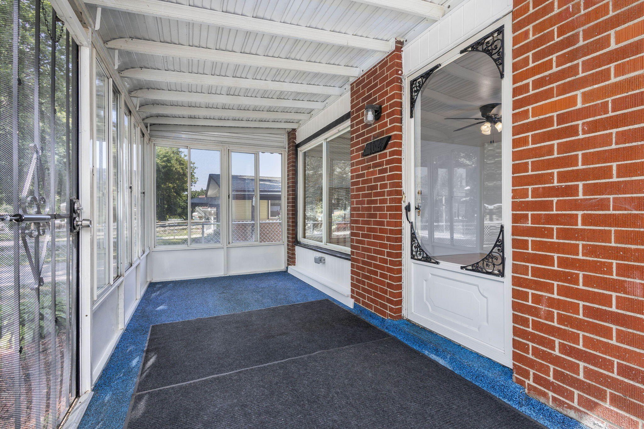 164 Westway St – photo 3