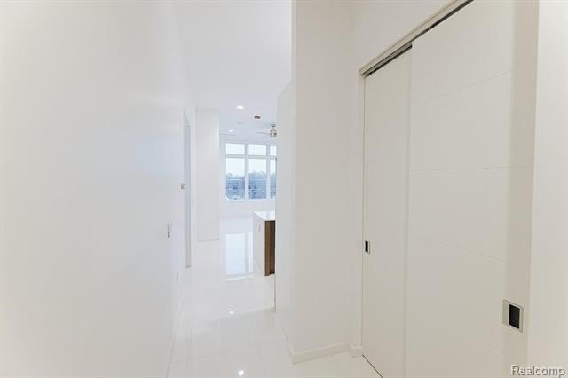 400 S Old Woodward Ave #209 – photo 3