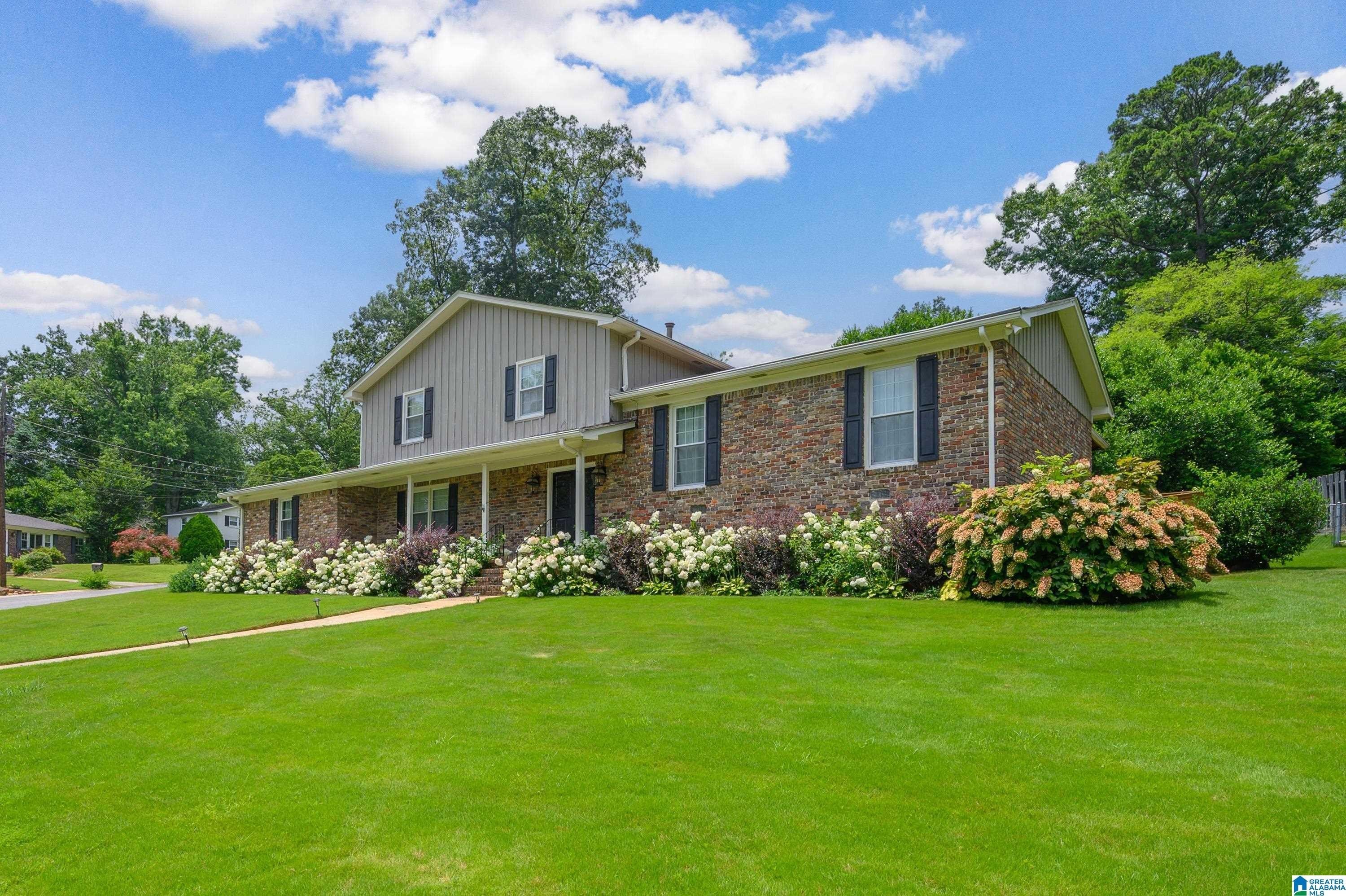 2344 Queensview Rd – photo 3