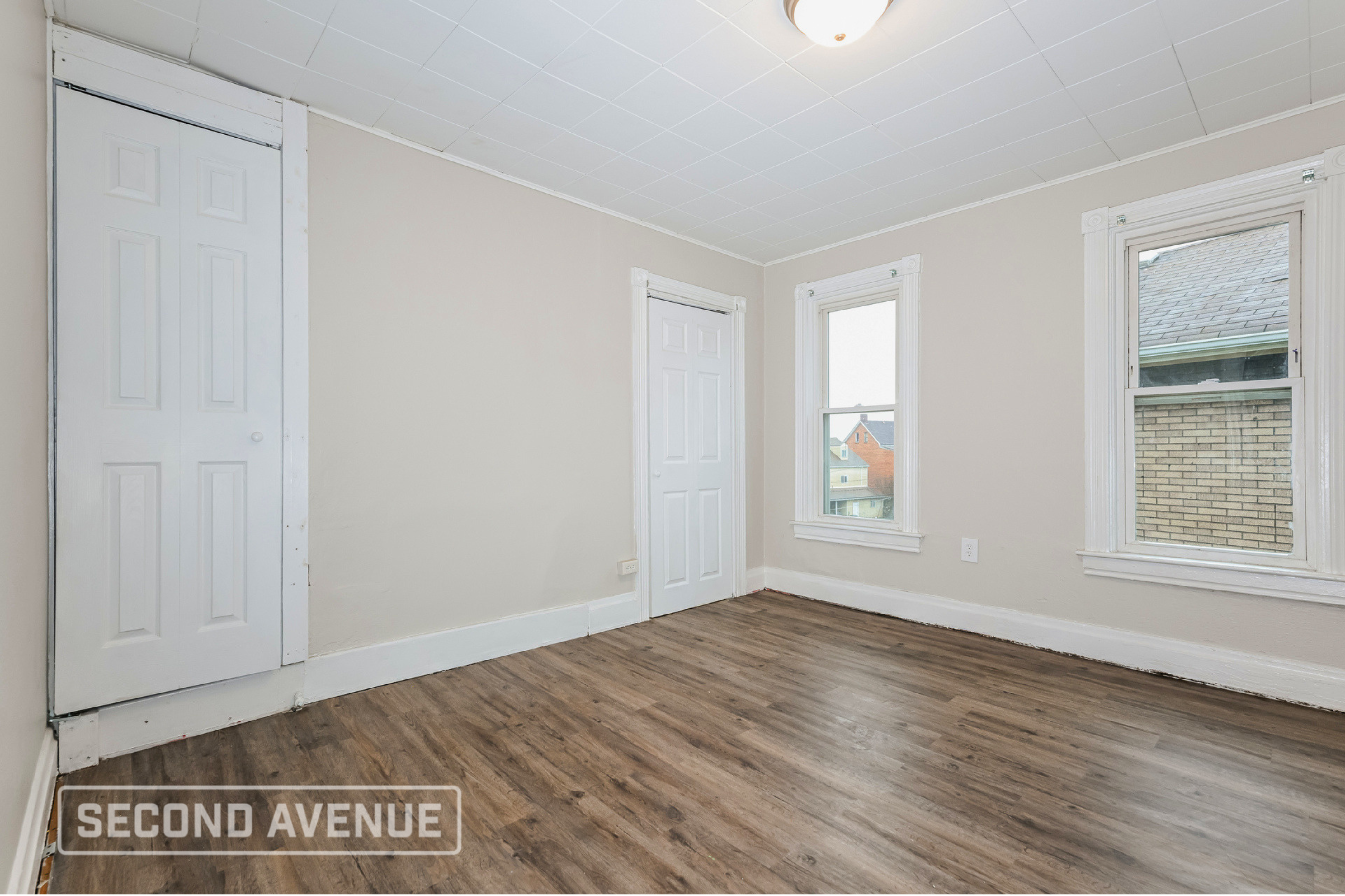 127 E 15th Ave – photo 5