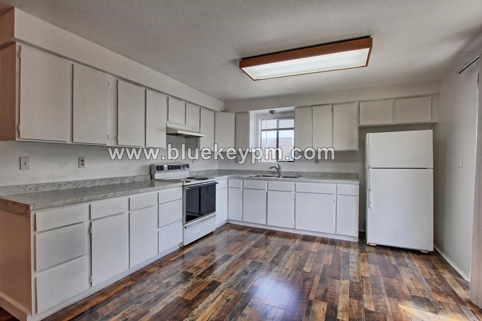 4716 NE 108th Ave – photo 2