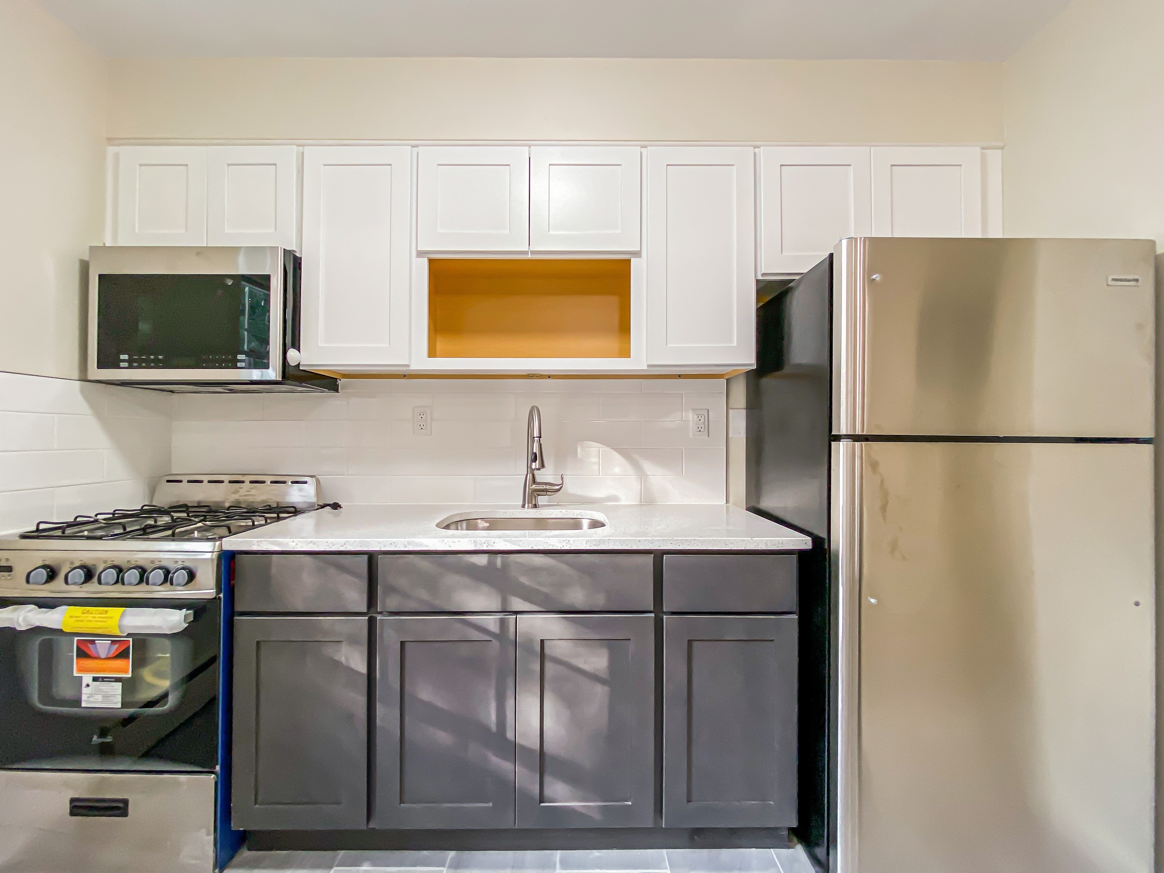 585 Center St unit 10 – photo 3