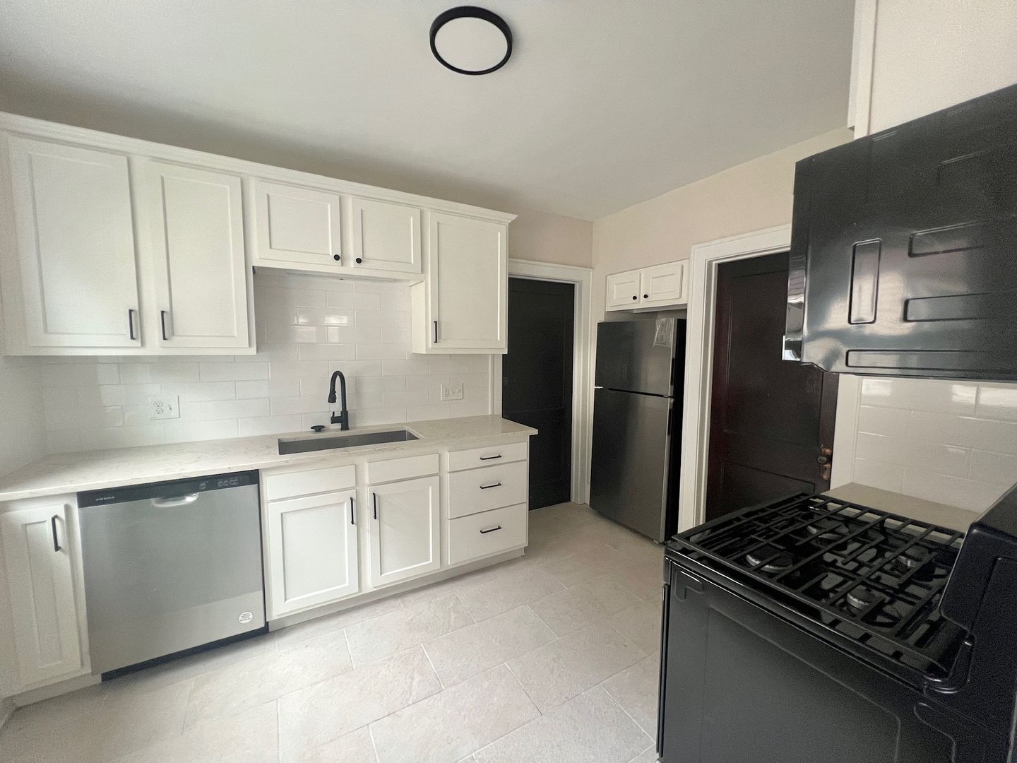 2068 Waterbury Rd unit Unit 2 – photo 3