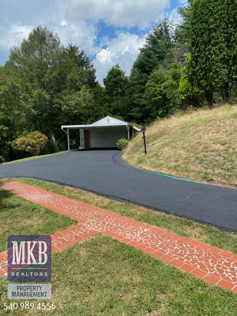 6099 Franklin Rd – photo 3