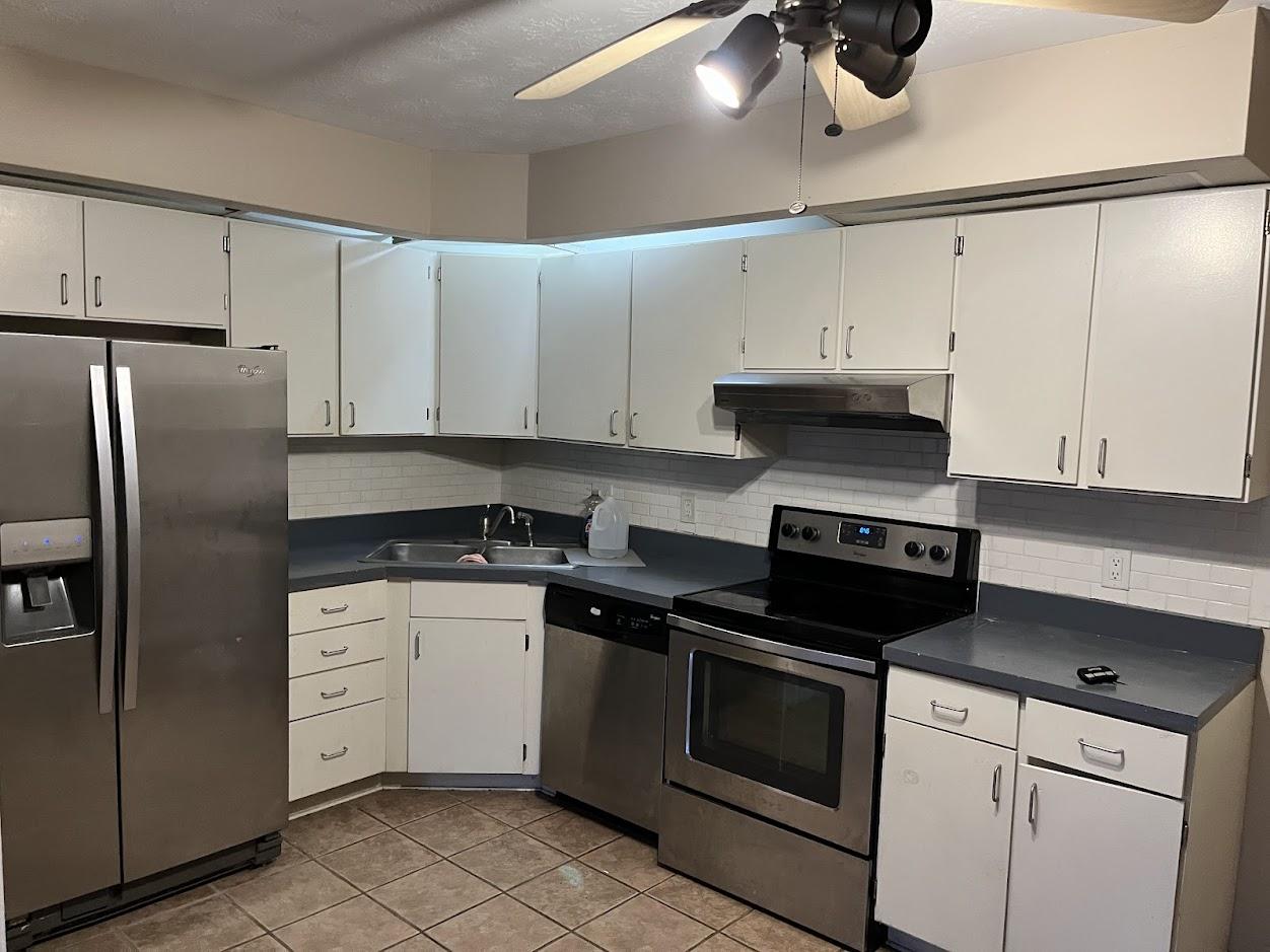 1546 Brookfield Ln unit 1546 – photo 3