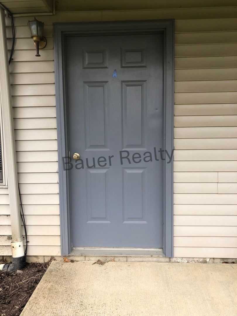 87 New St unit Apt #A – photo 2