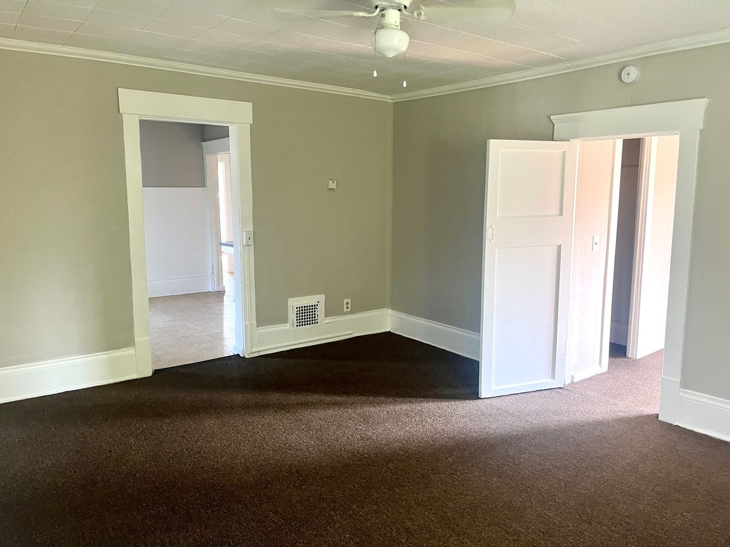808 7th St NW unit 808 7th St NW, Unit B – photo 3