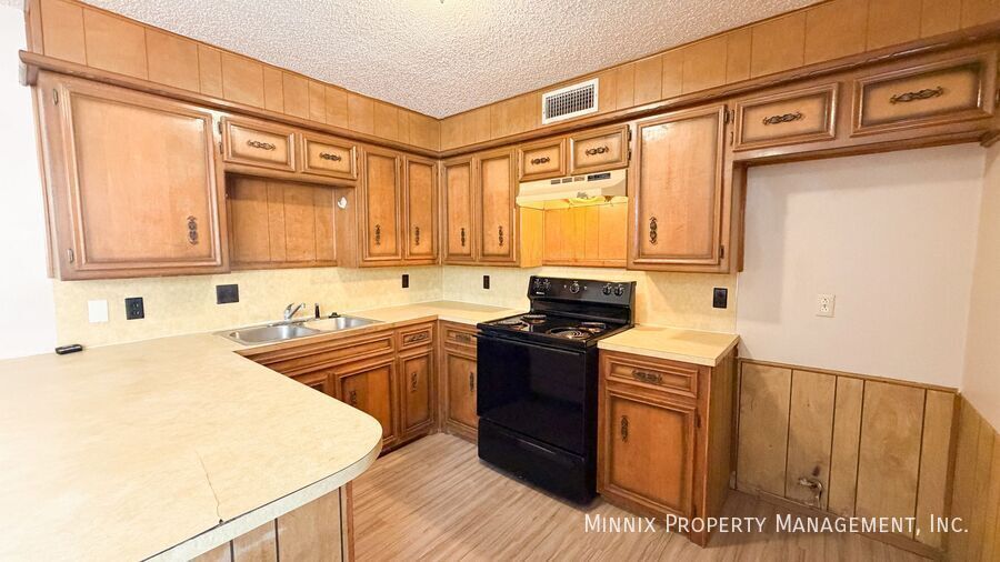 5430 34th St – photo 3