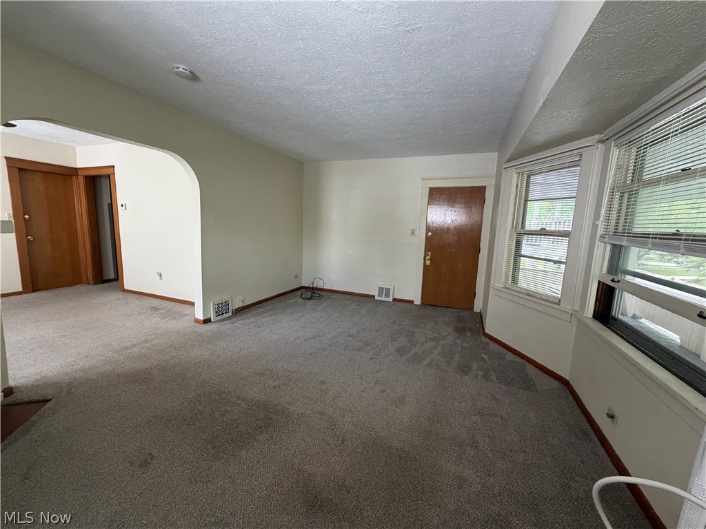 1605 Larchmont Ave – photo 3