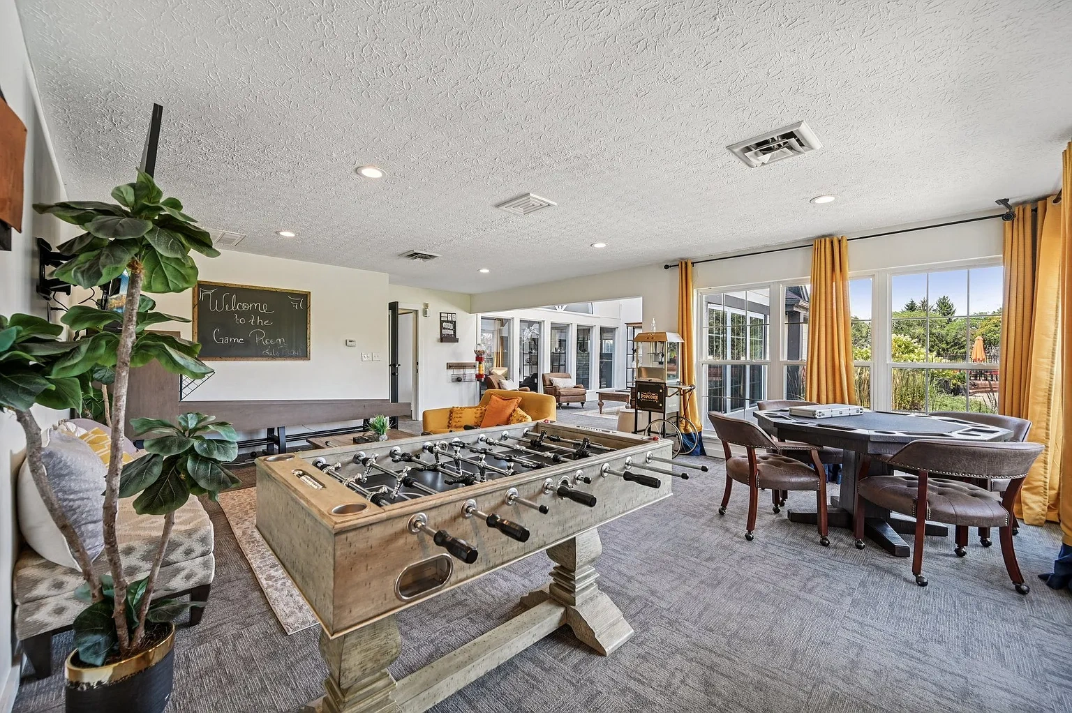 Island Club – photo 4