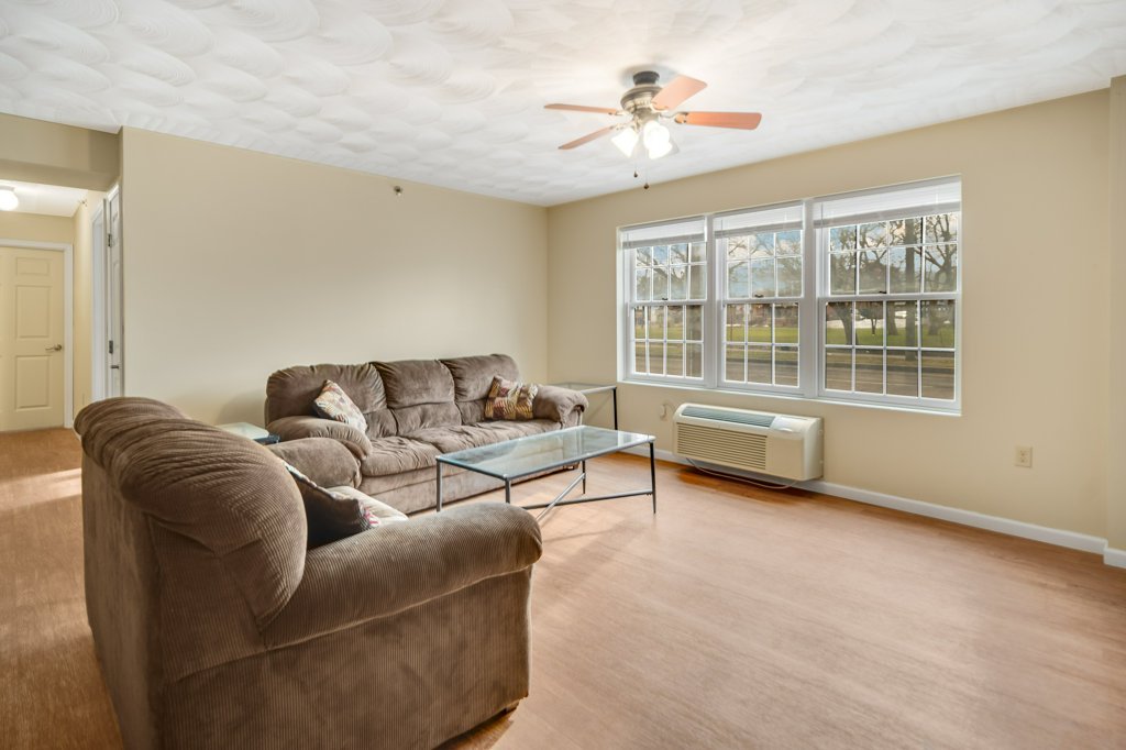 602 W Seneca St unit A2 – photo 2