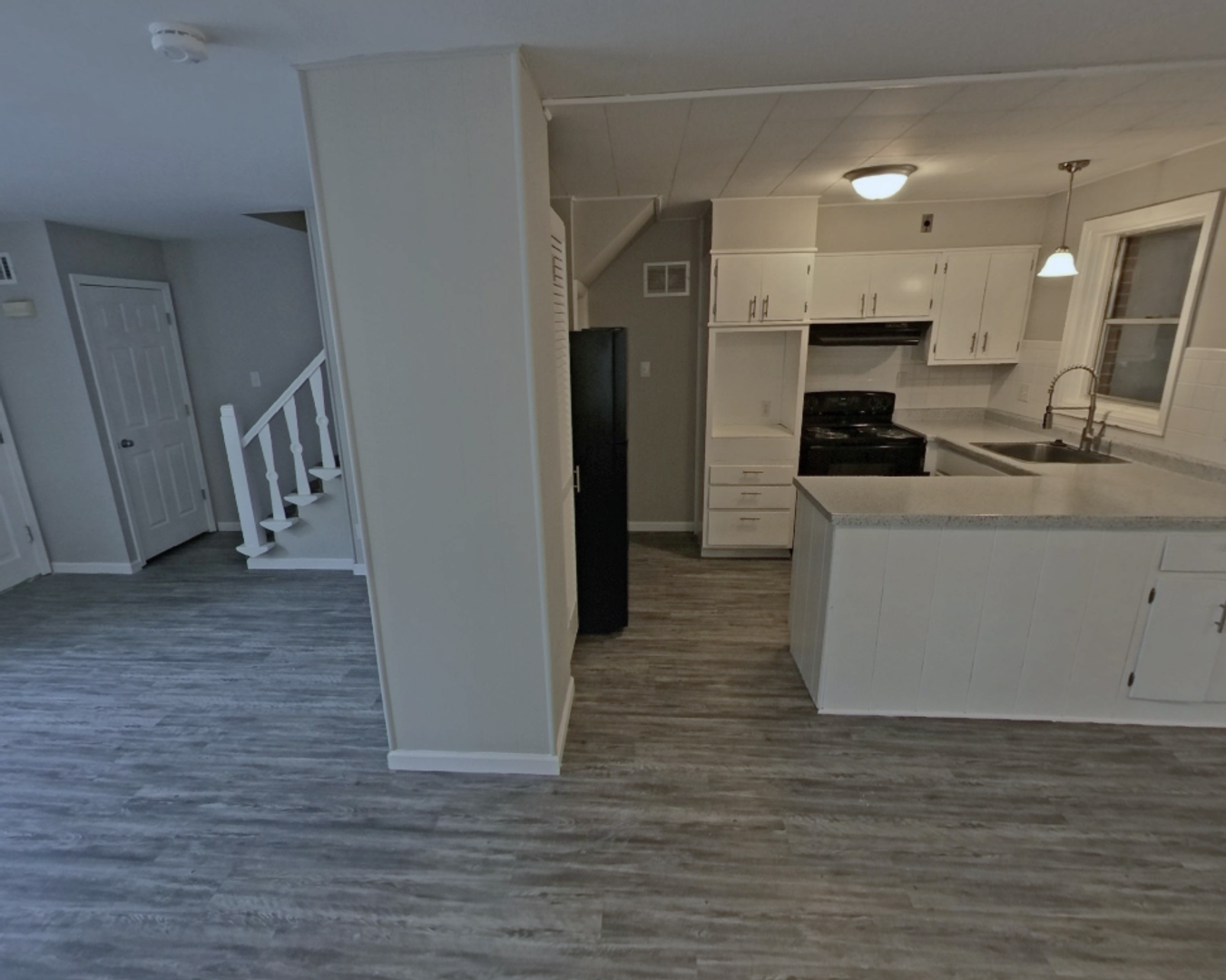 726 Randle St unit 726-A – photo 1