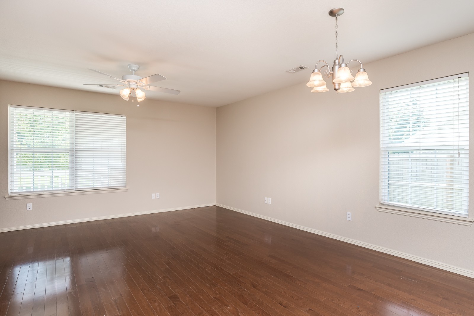 4356 W Serviceberry Dr – photo 2