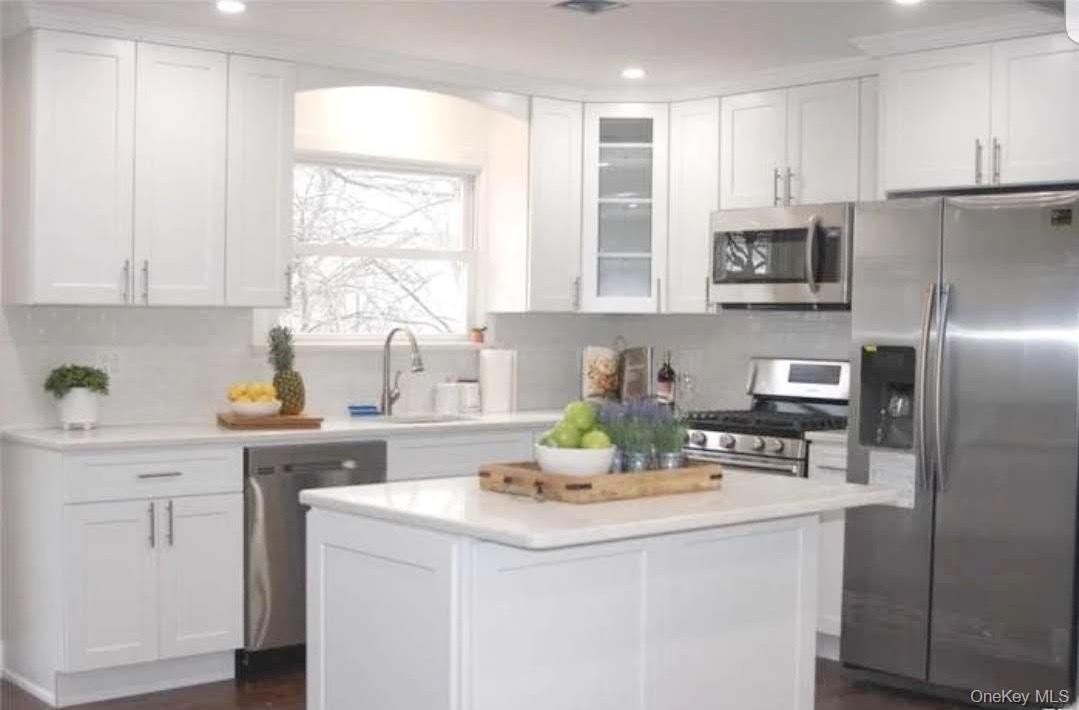 119 Spray St – photo 2
