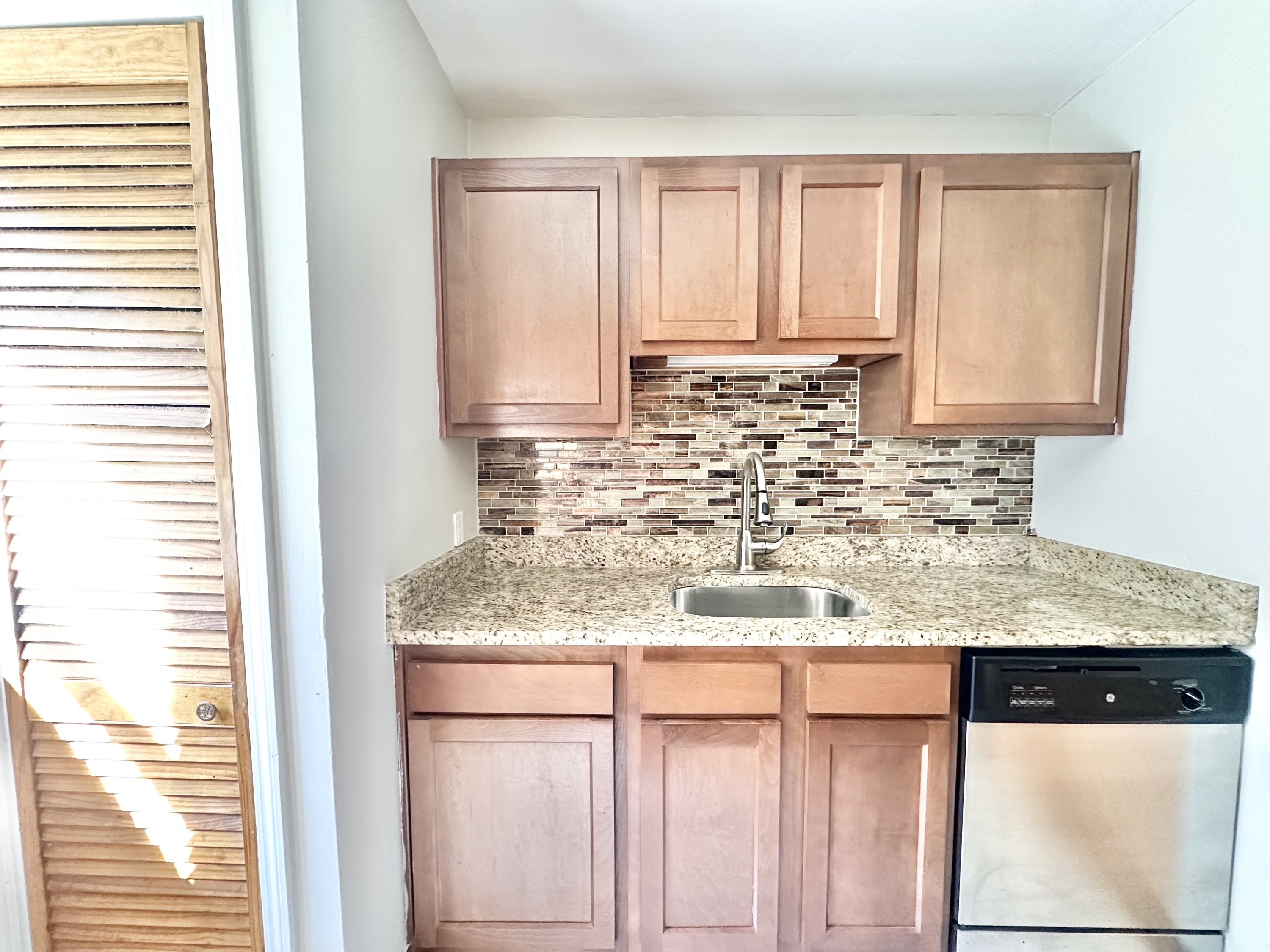 411 McKnight Cir – photo 5