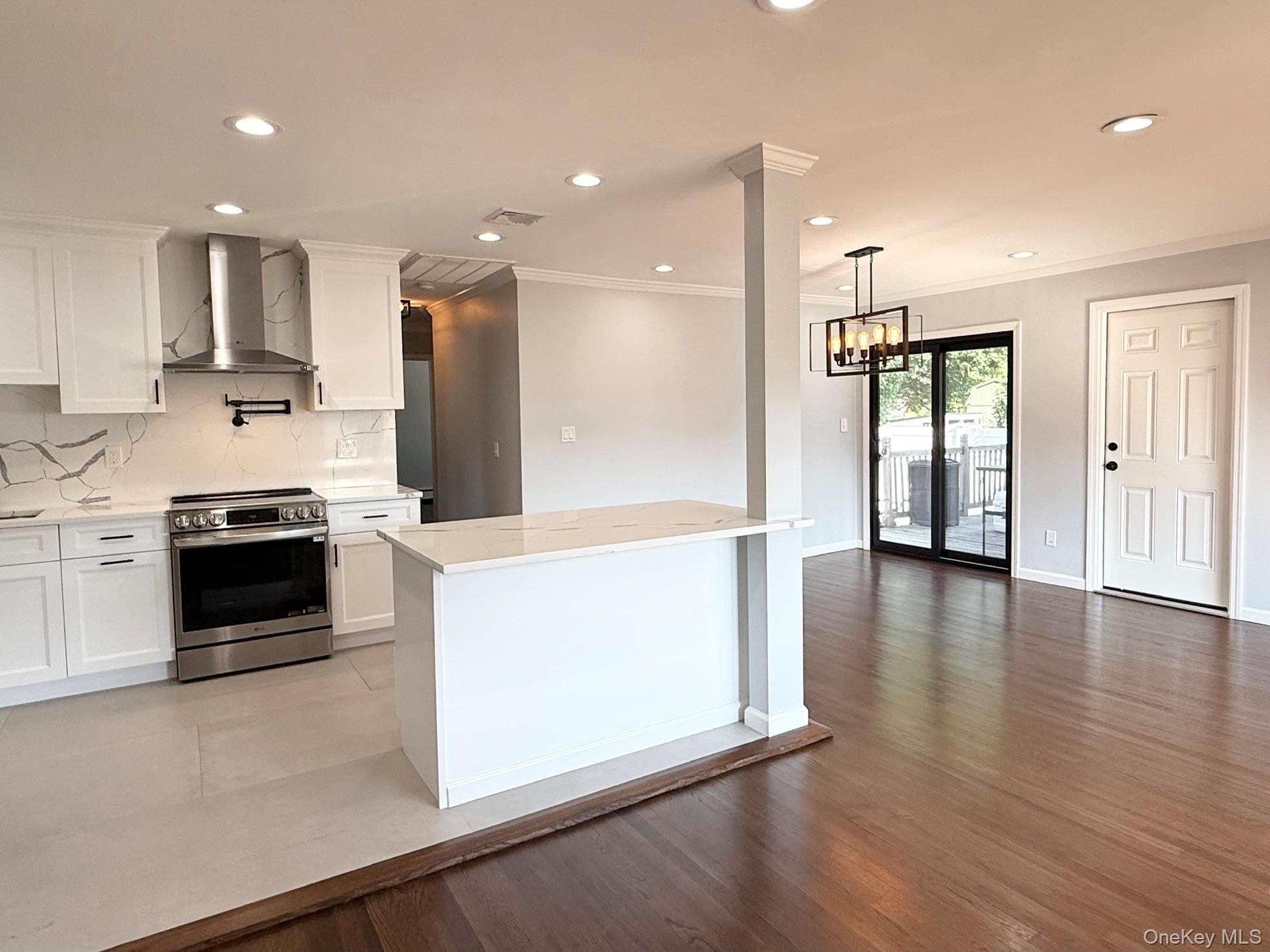 15 W Walnut St – photo 4