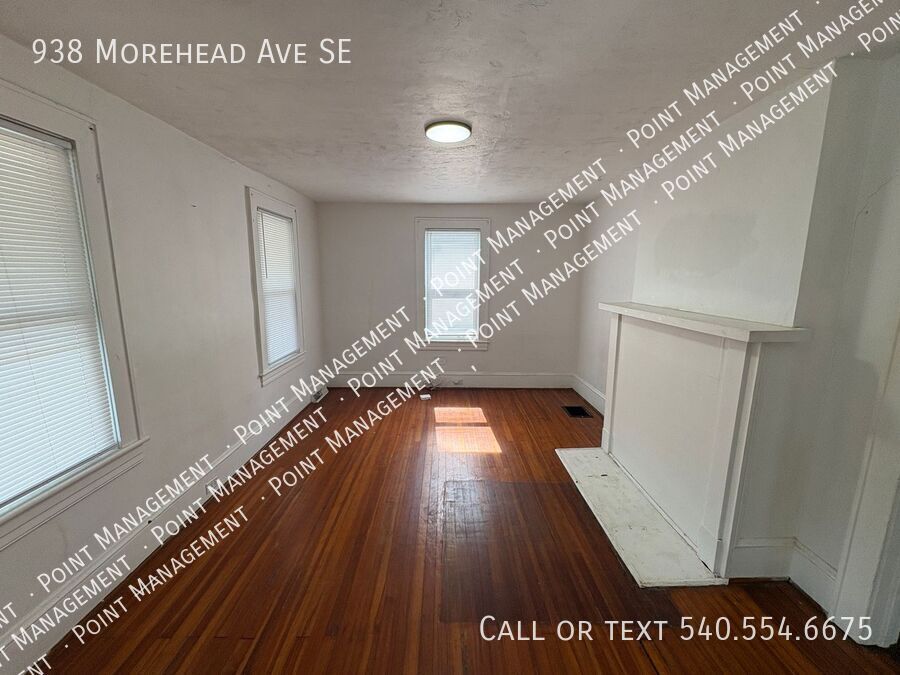 938 Morehead Ave SE – photo 2